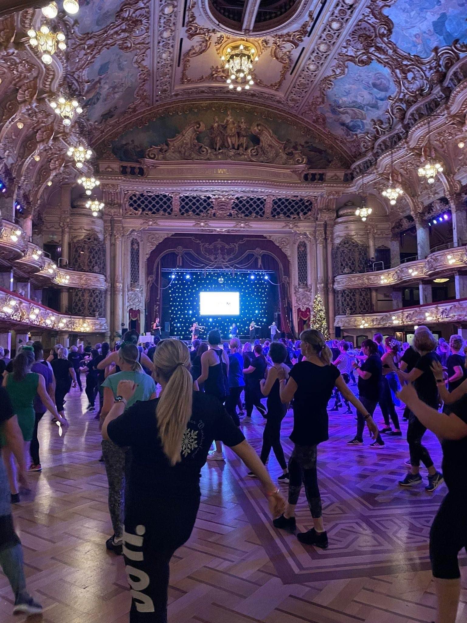 blackpol wurlitzer , blackpool events , tower ballroom production , production at blackpool tower , fitsteps christmas party , fit steps christmas party , al dawkins wurlitzer ,