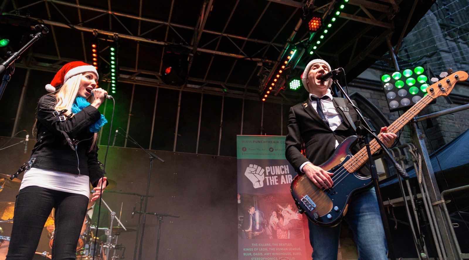 Lichfield christmas , lichfield lights , lichfield switch on , lichfield 2019 , lichfield news lichfield concert , christmas shopping in lichfield , lichfield opening hours , lichfield review , cannocksound , stage men , 