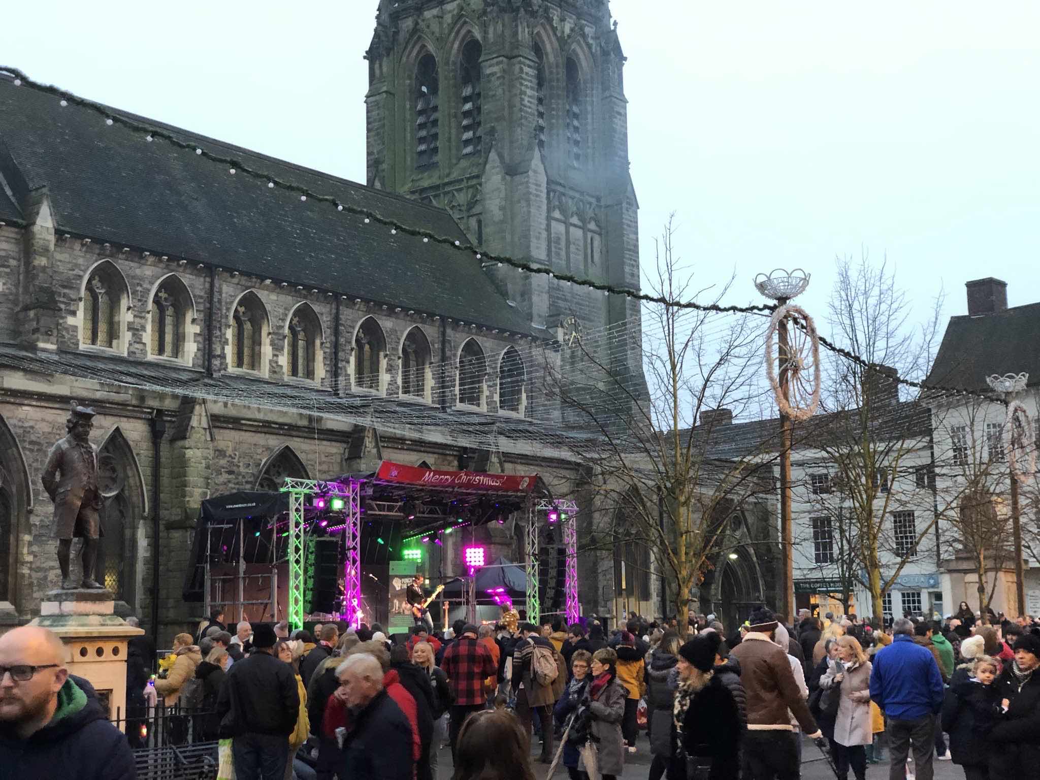 Lichfield christmas , lichfield lights , lichfield switch on , lichfield 2019 , lichfield news lichfield concert , christmas shopping in lichfield , lichfield opening hours , lichfield review , cannocksound , stage men , 