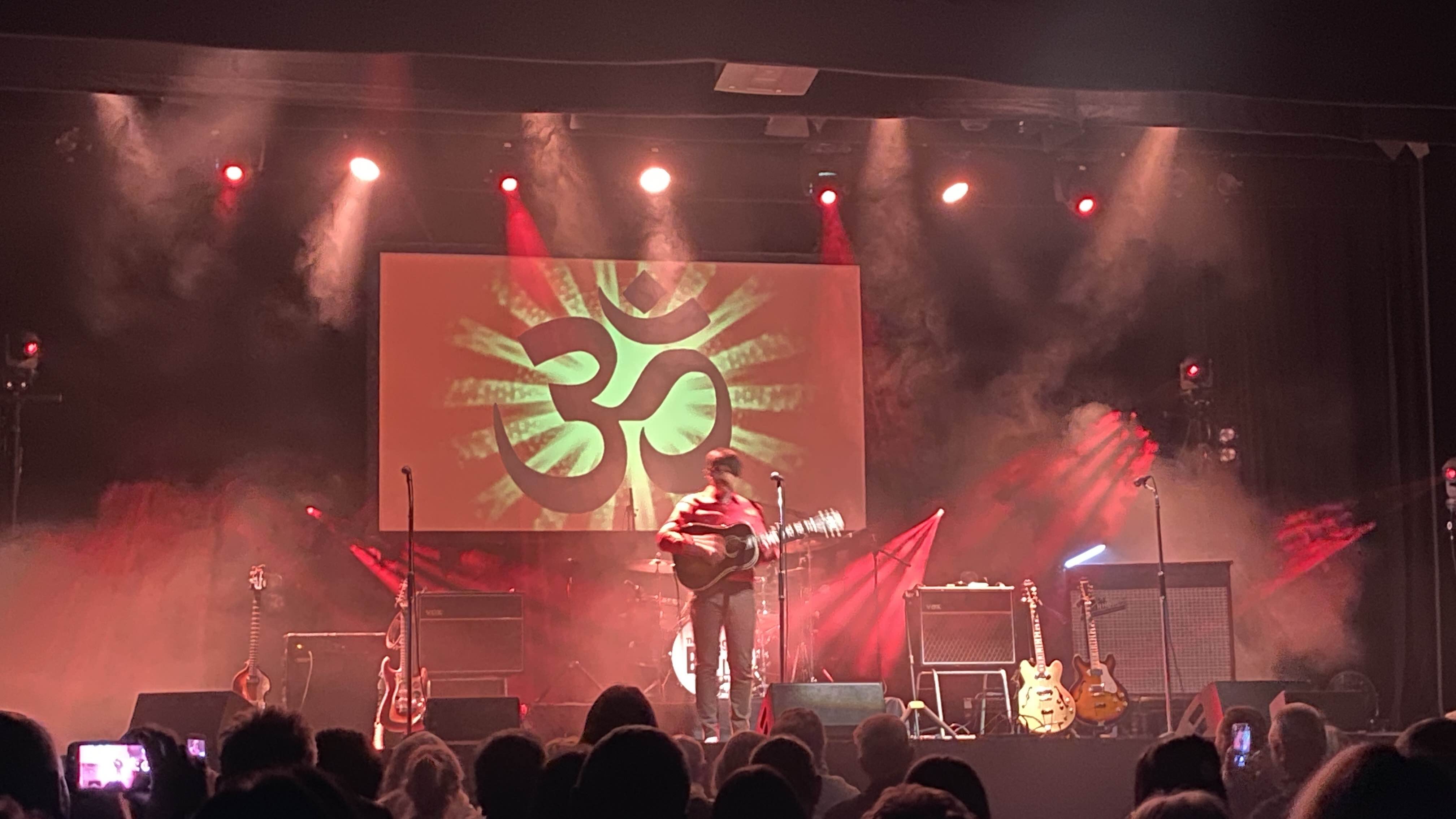 mersey beatles , the beatles , the upbeat beatles , hoddesdon , tribute band , production for touring bands , production for tribute band ,