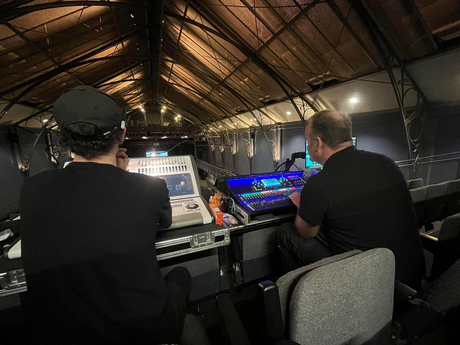 mersey beatles , the beatles , the upbeat beatles , hoddesdon , tribute band , production for touring bands , production for tribute band ,