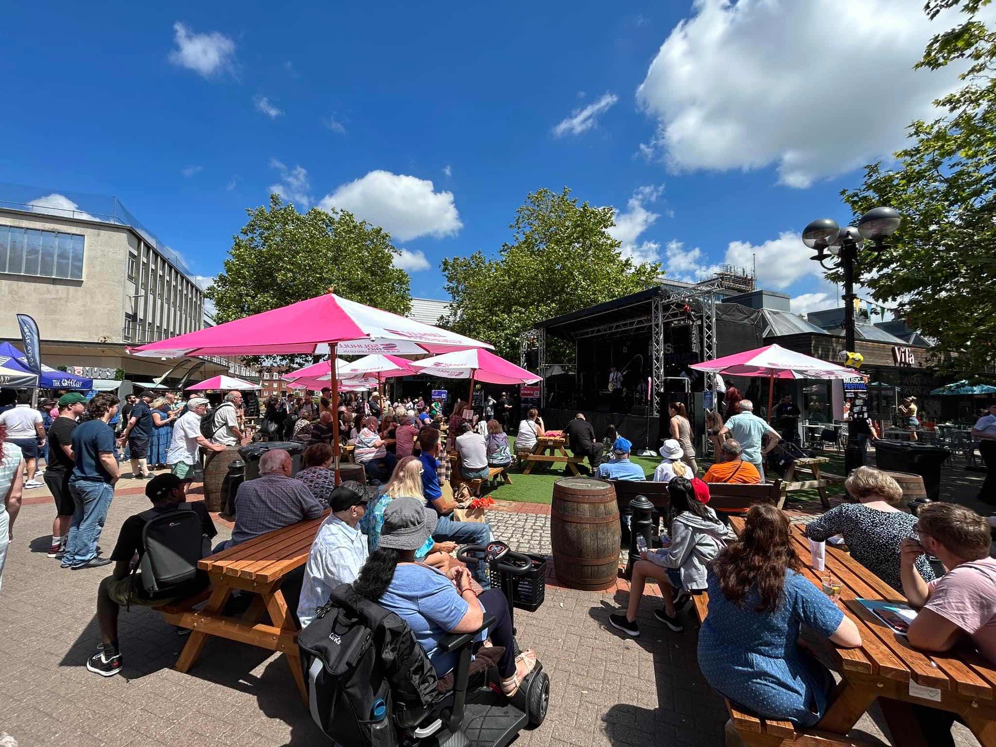 solihull music, solihull free festival , solihull summerfest , free tickets , hire , rent , stage men , cannock sound , free music solihull , whats on in solihull ,