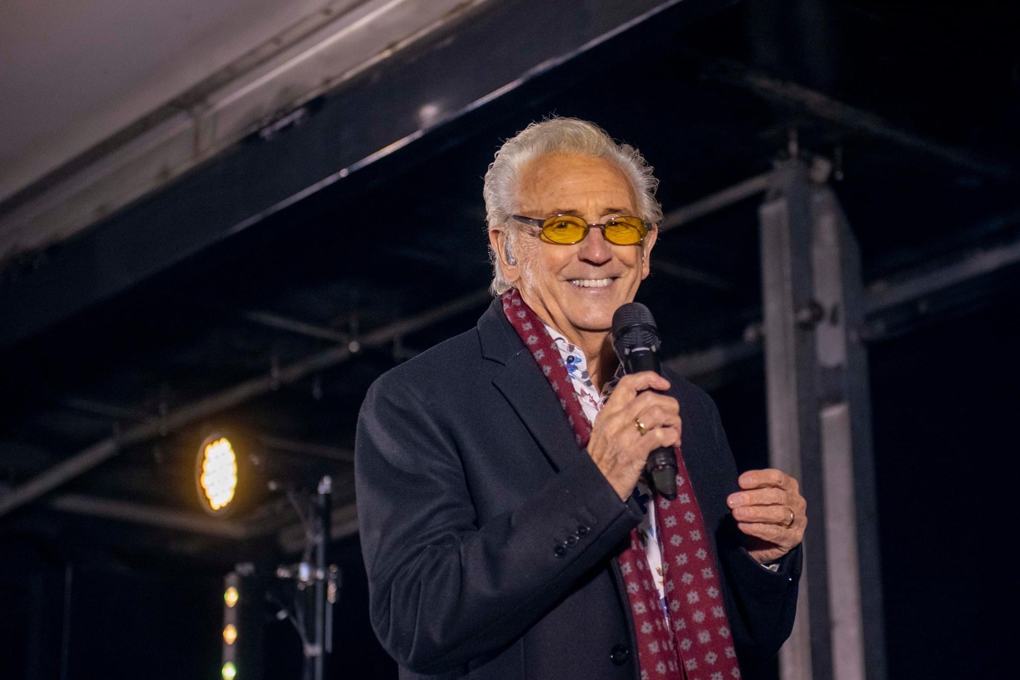 wolverhampton , christmas lights , wolverhampton christmas , tony christie , ADI , staging stagemen , cannock sound , 