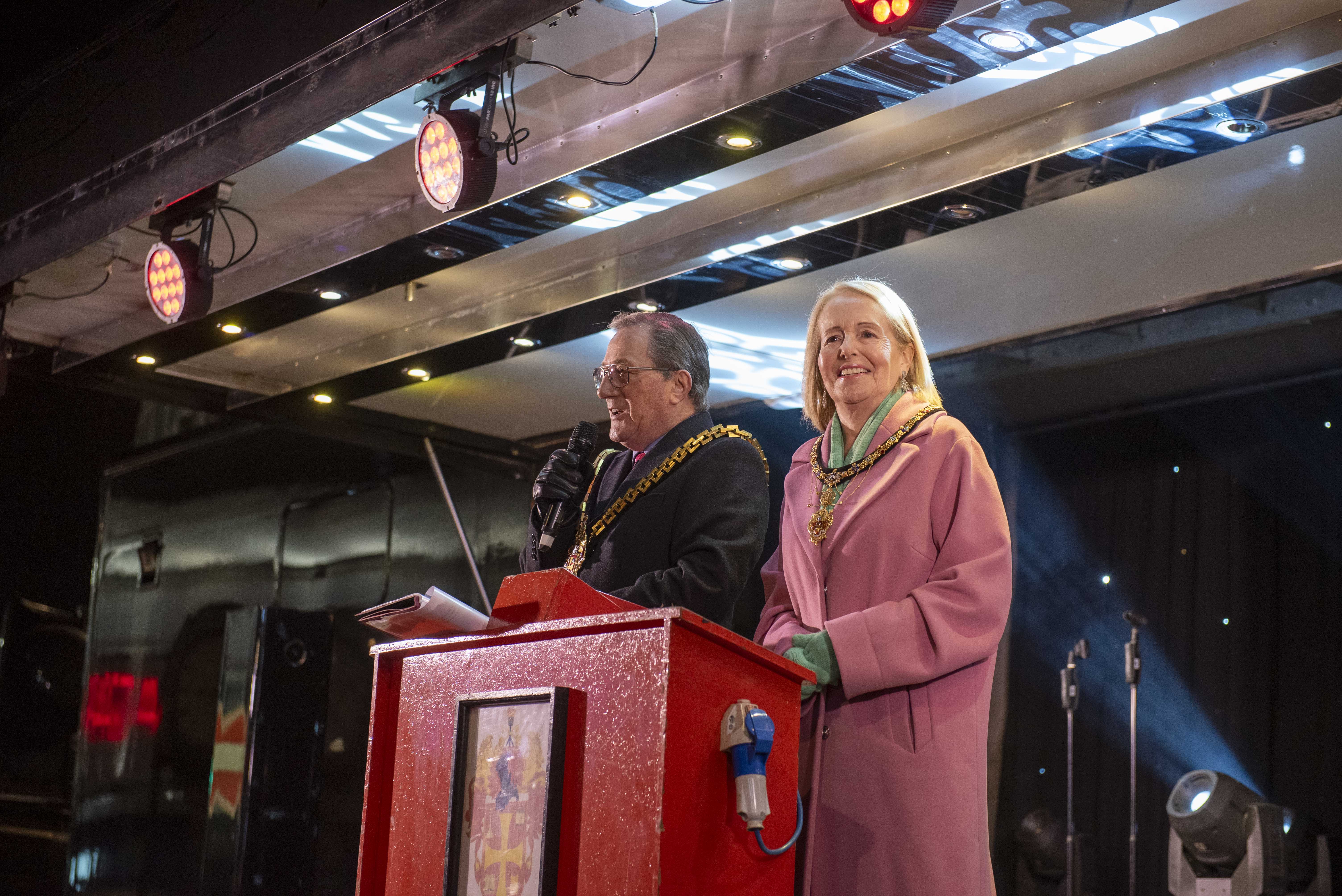 wolverhampton christmas , lights , christmas lights , stagemen , cannock sound , cannocksoundhire , cannock sound hire , norton audio , production ,