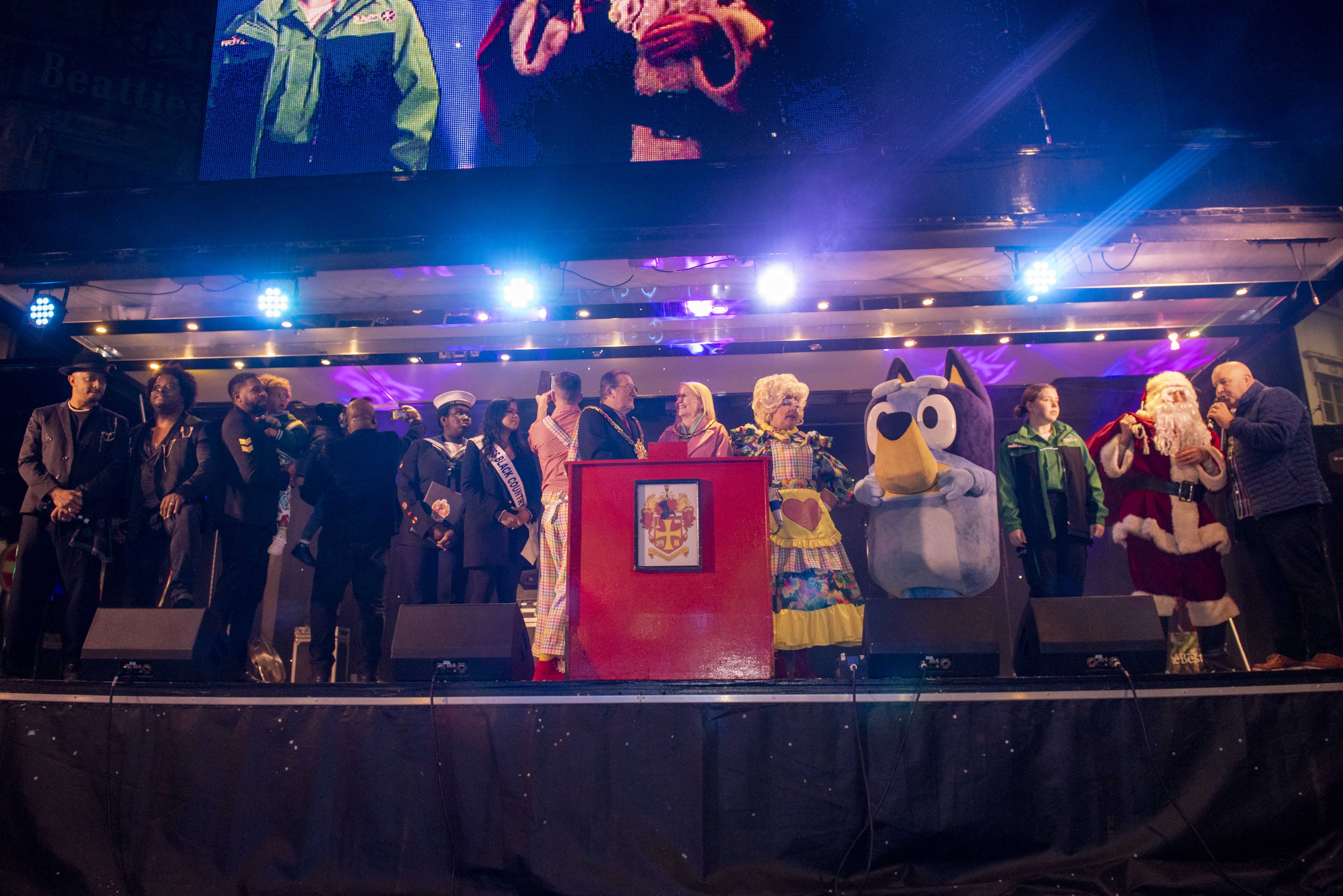 wolverhampton christmas , lights , christmas lights , stagemen , cannock sound , cannocksoundhire , cannock sound hire , norton audio , production ,